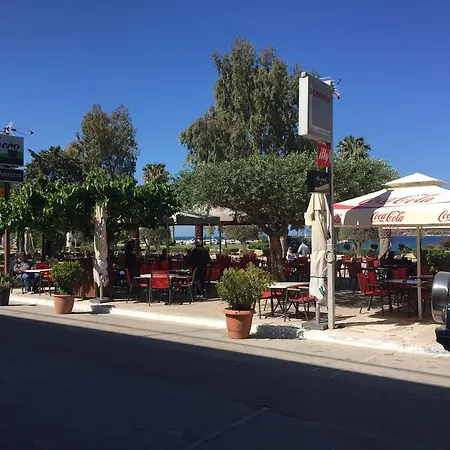 Sounio Emanuella Beach Holiday home *